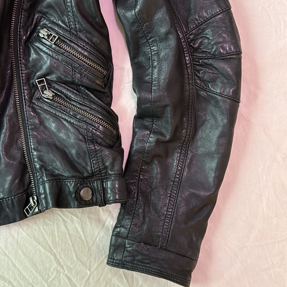 Danier leather jacket - Picture 6 of 14
